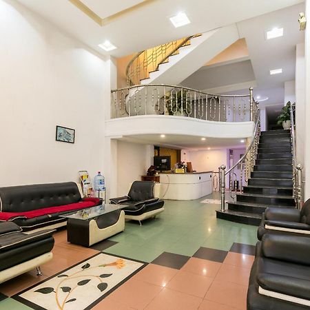 Oyo 373 Habana Hotel Хошимин Экстерьер фото